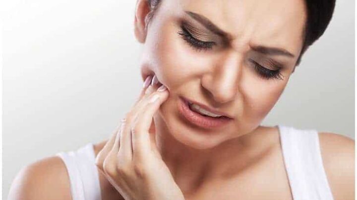Anbesol vs Orajel – Which Works Better For Canker Sores or Toothache