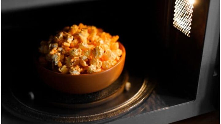 Microwave Popcorn – Side Effects, Especially If Eating Too Much