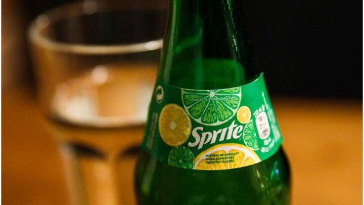 Sprite vs 7UP For Upset Stomach – Differences & Side Effects