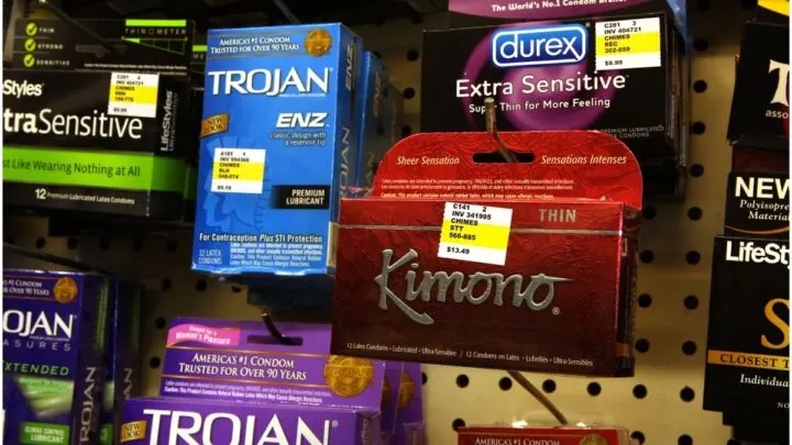 Trojan BareSkin vs Ultra Thin Condoms - Comparison