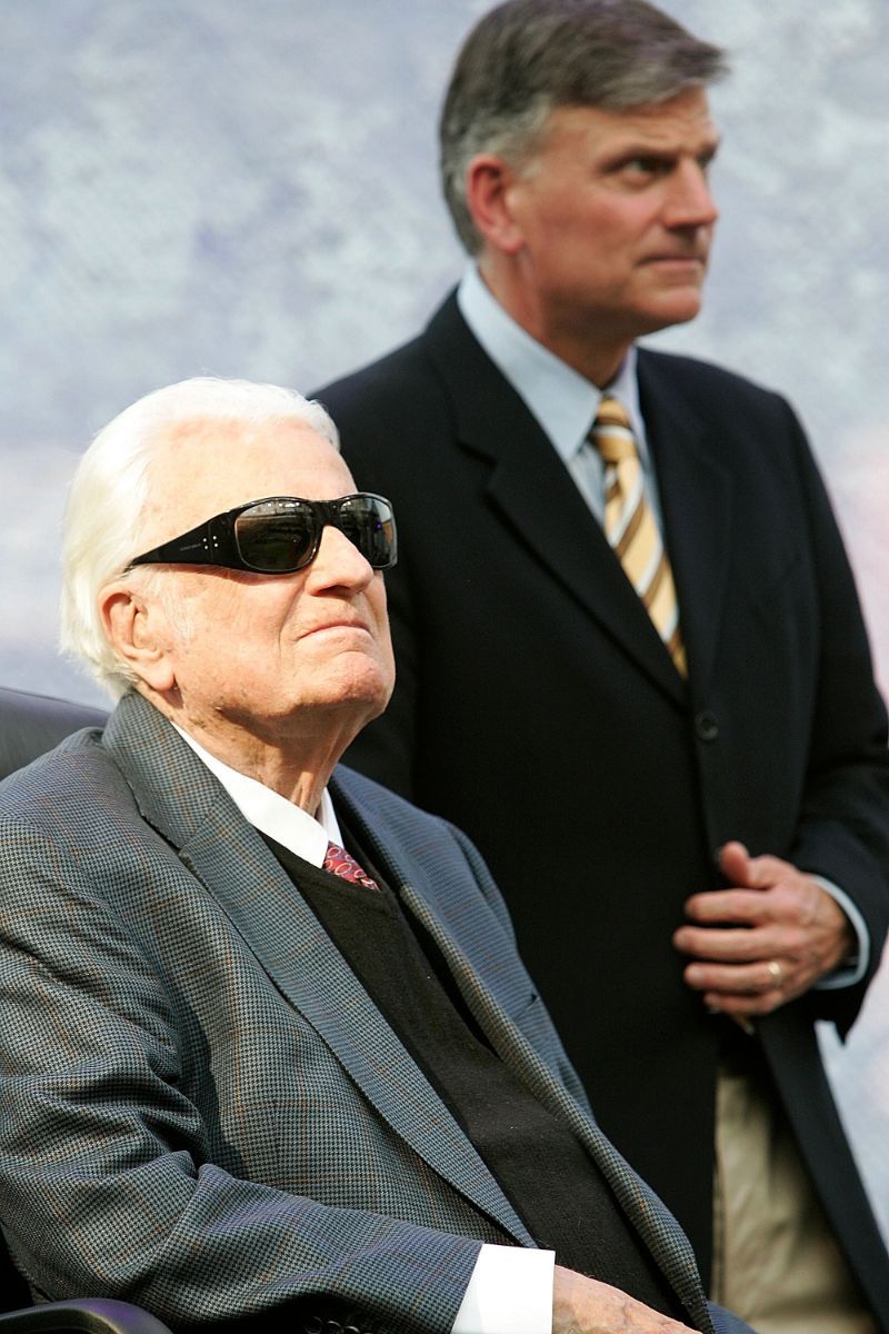 14 Famous People With Parkinson’s Disease - Health Guide Net